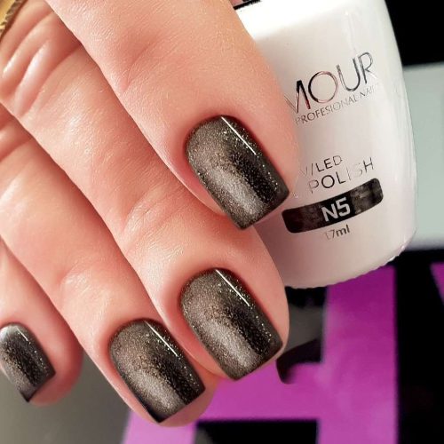 לק ג'ל עין החתול 17 מ"ל - Glamour N5 לק ג'ל עין החתול 17 מ"ל - Glamour N5